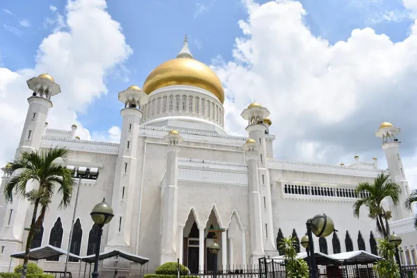 Brunei — flights from €47