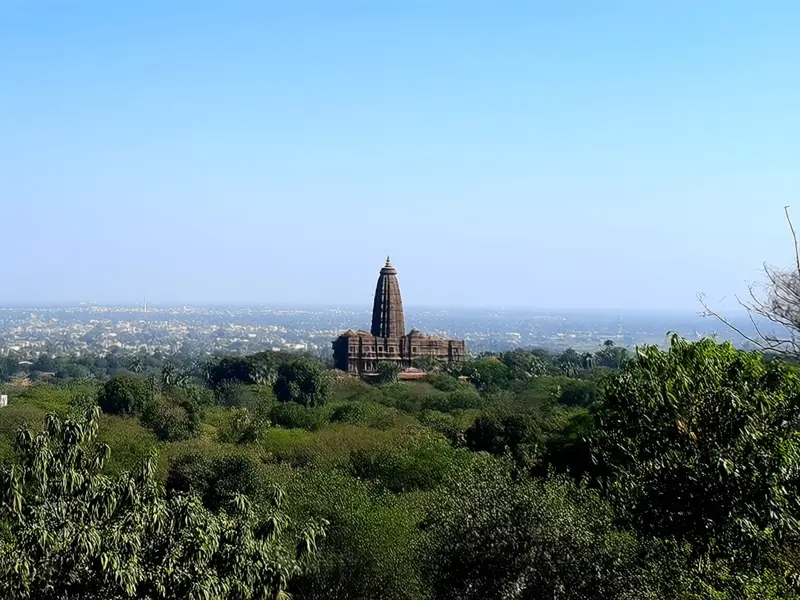 Bhuntar skyline — flights from Ahmedabad from €206, cheapest in October