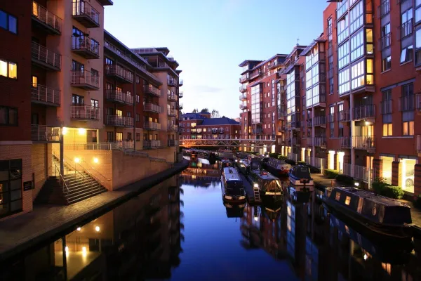 Birmingham — flights from €16