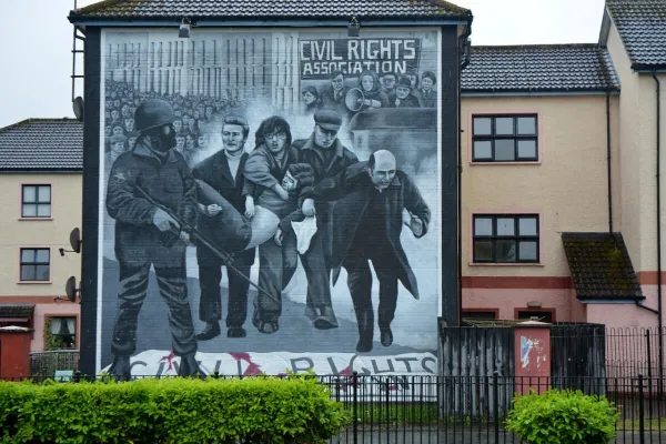 Derry — flights from €63