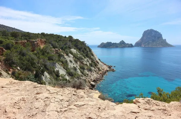 Es-Sénia — flights from €14