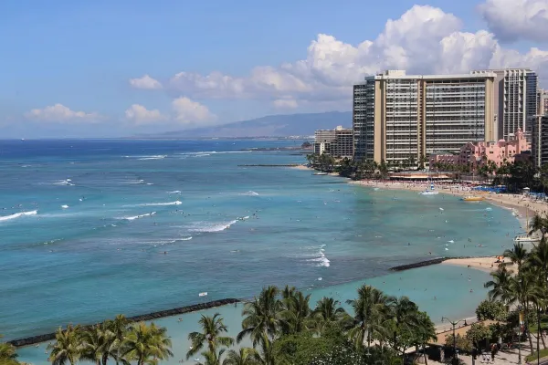 Honolulu skyline — flights from Chicago from €118, cheapest in November