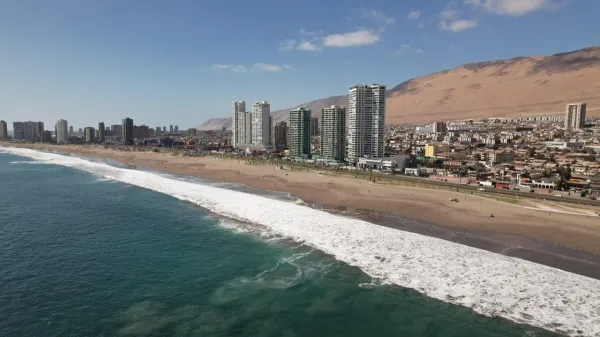 Iquique — flights from €37