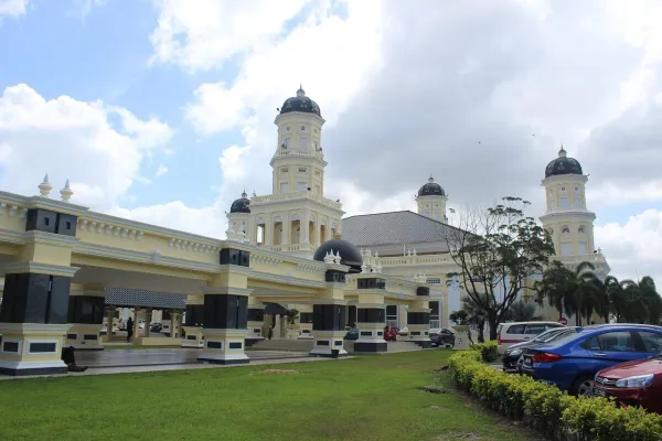 Johor Bahru — flights from €20