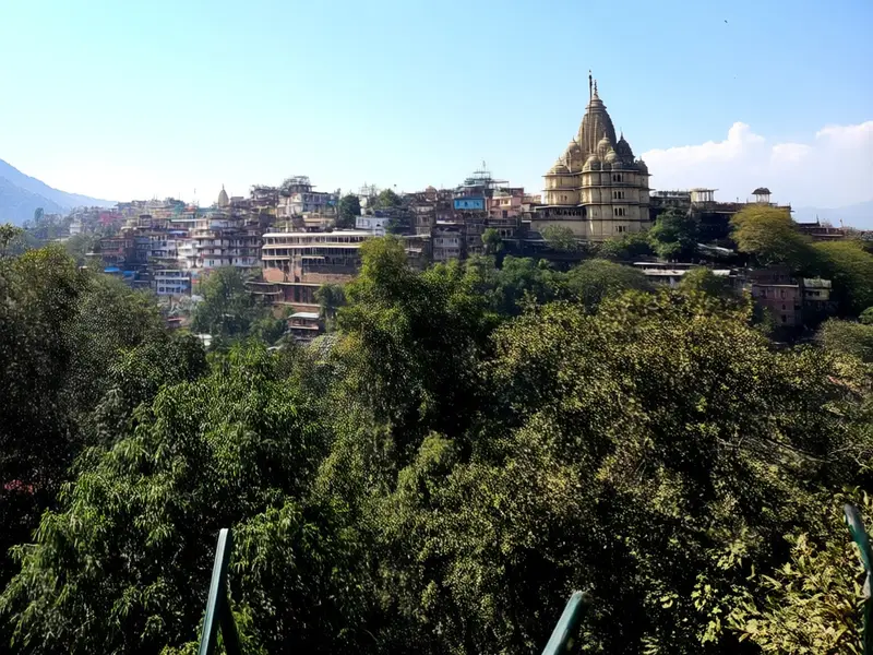 Kangra skyline — flights from Vasco da Gama from €119, cheapest in October