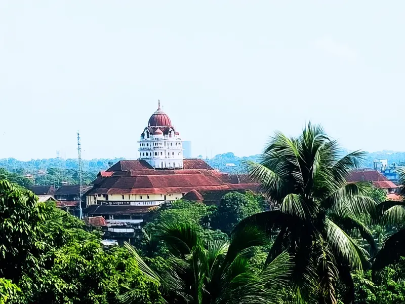 India — flights from €22