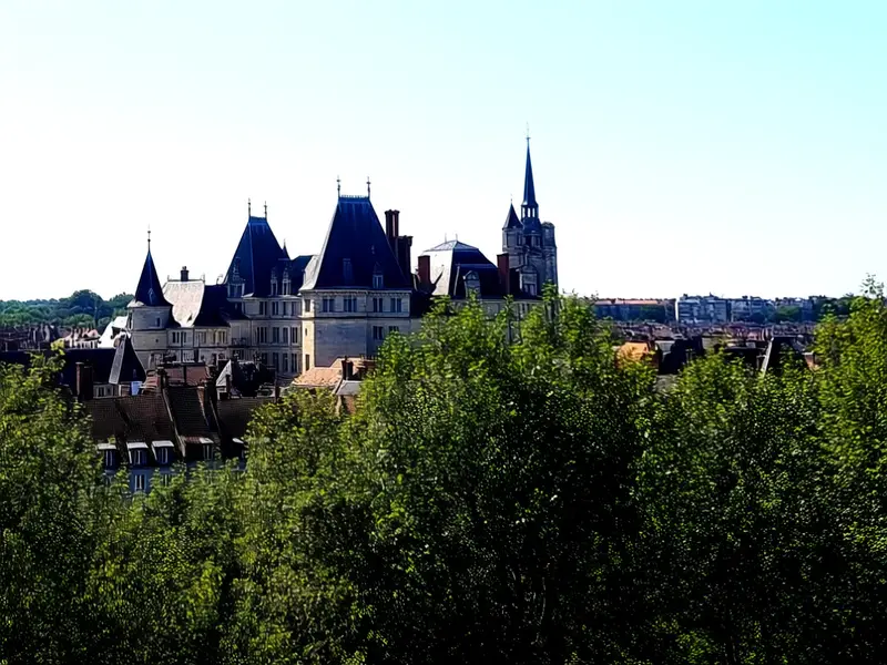 Limoges/Bellegarde — flights from €18