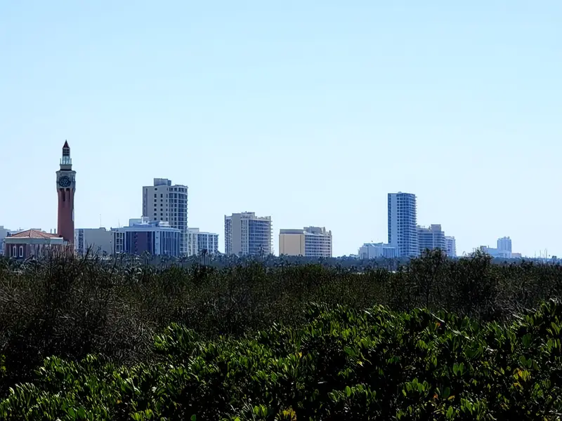 Vero Beach skyline — flights from Miami from €143, cheapest in October