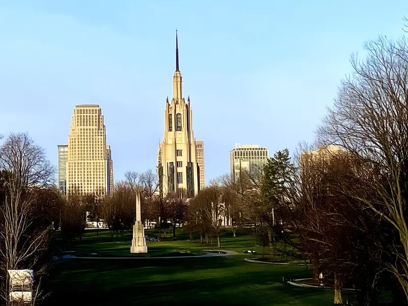 White Plains skyline — flights from Boston from €210, cheapest in October