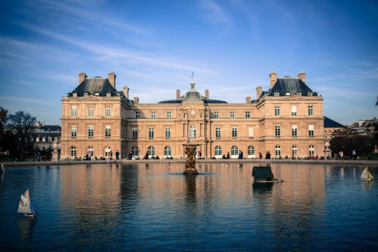 Weekend flights — Luxembourg