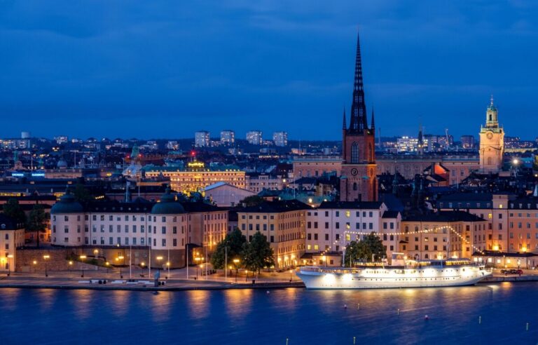 Flights from Paris — Stockholm