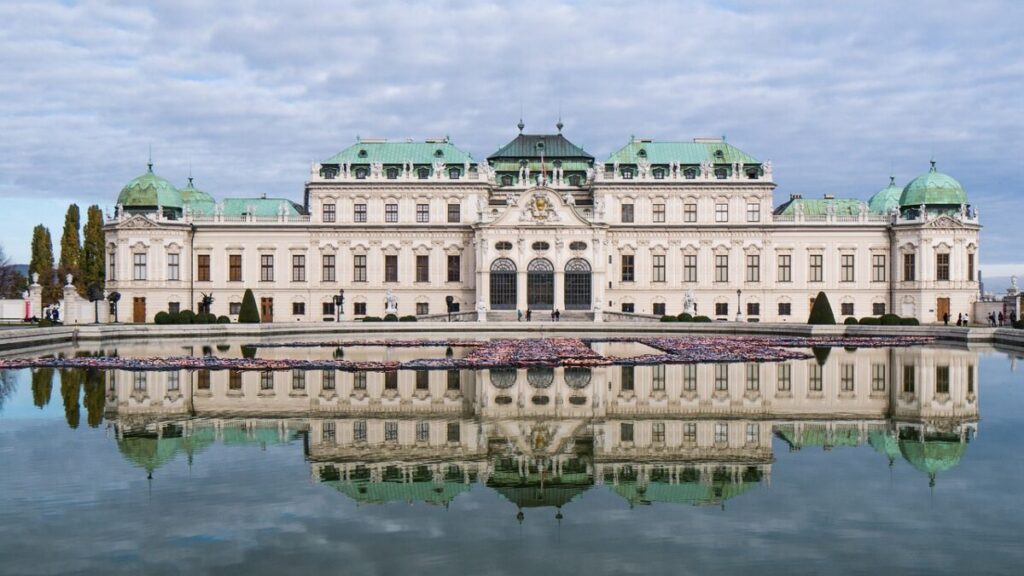 Weekend flights — Vienna